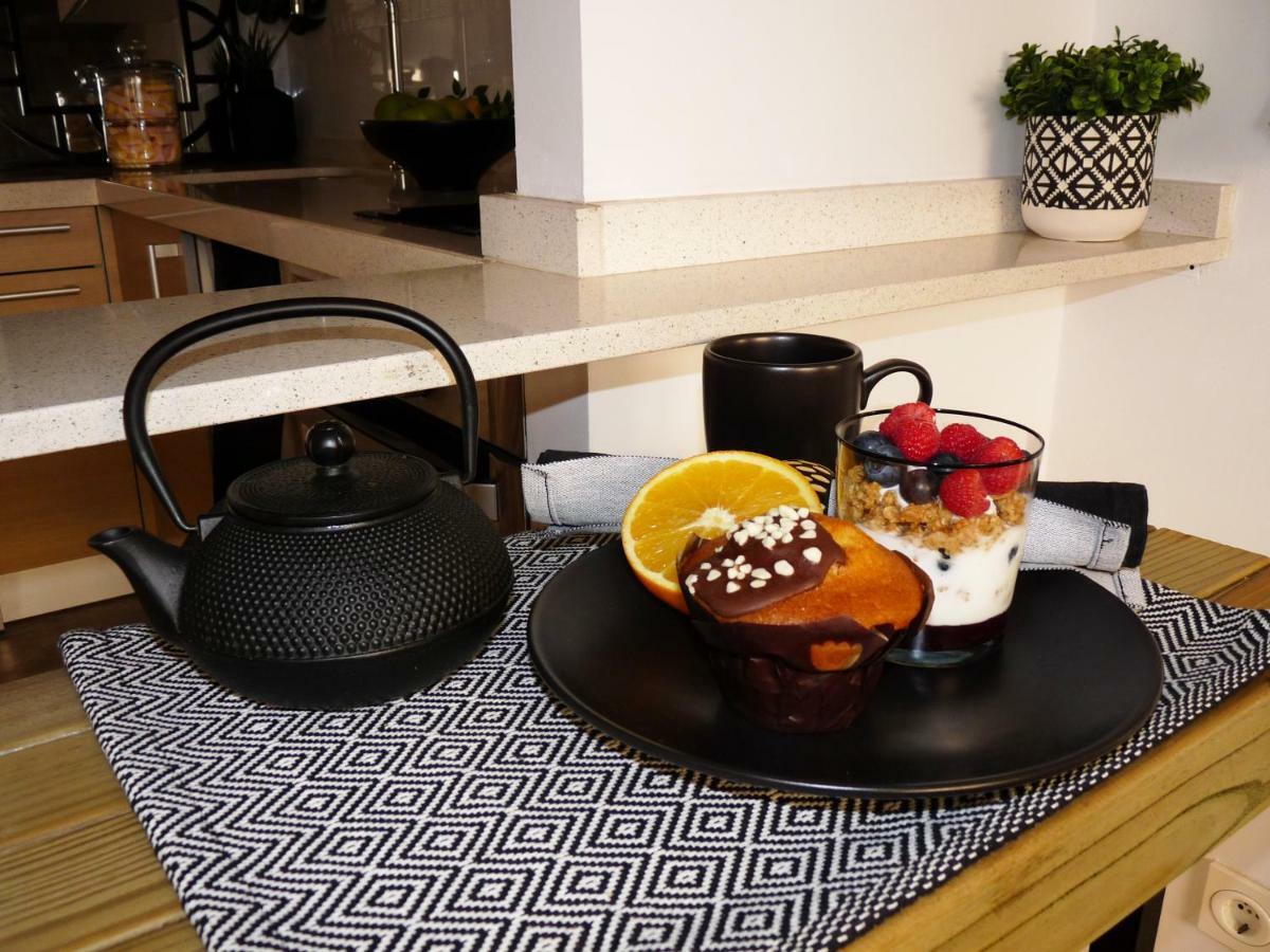 Oasis Pacifico Apartment มาลากา ภายนอก รูปภาพ
